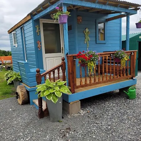Wedger's Hut * Nenagh
