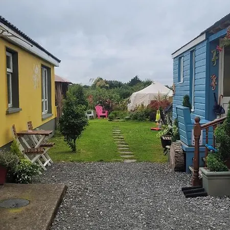 Wedger's Hut * Nenagh