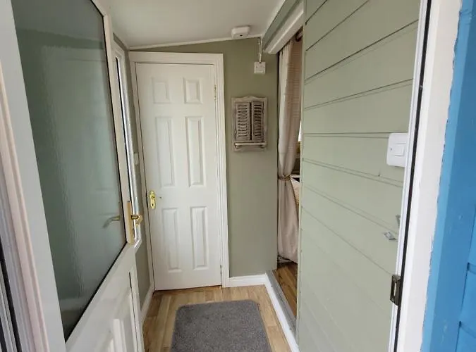 Glamping Wedger's Hut Nenagh